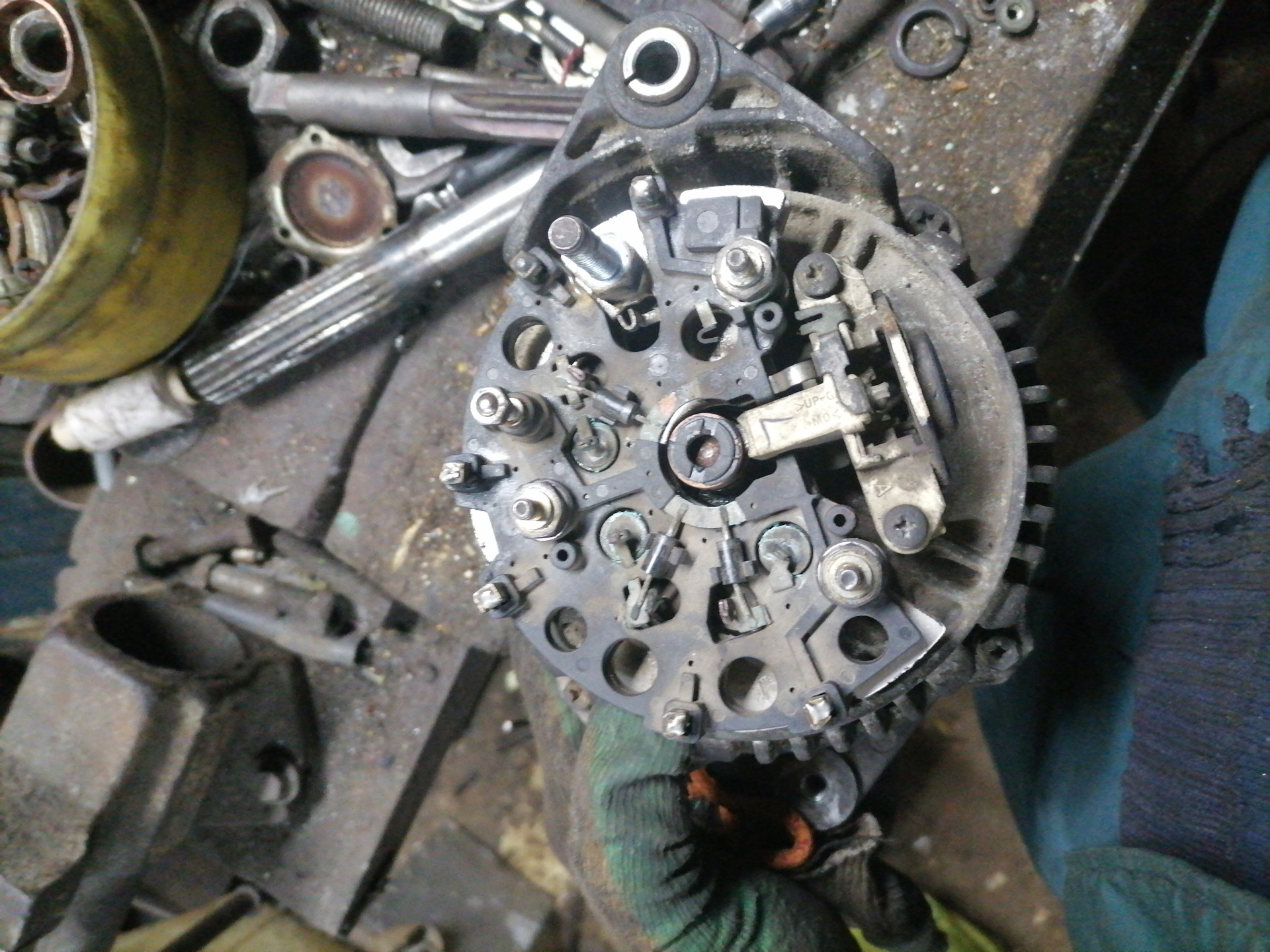 Кто знает куда подключить тахометр на таком генератор, опель астра ф ...