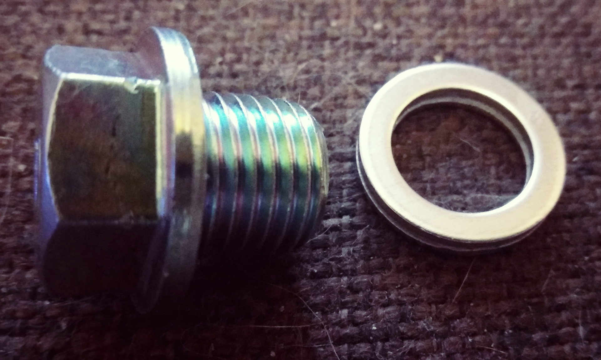 6. Пробка поддона м16х1. Пробка сливная масляного поддона general motors 94501841. Пробка поддона м14х1. 7703002704 болт картера.