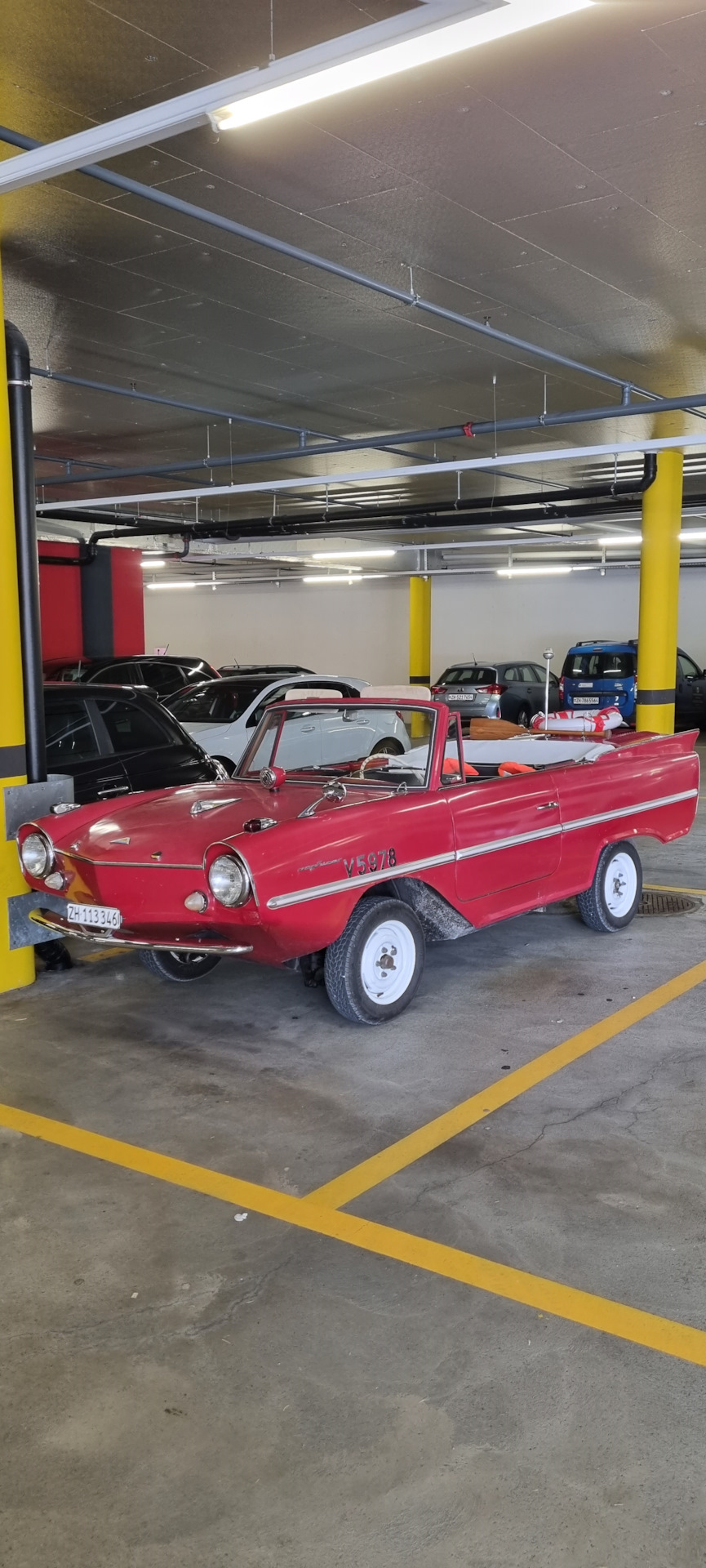 Учитесь плавать!” или Amphicar 770 — автомобиль и пароход в одном флаконе —  «История автомобилестроения» на DRIVE2