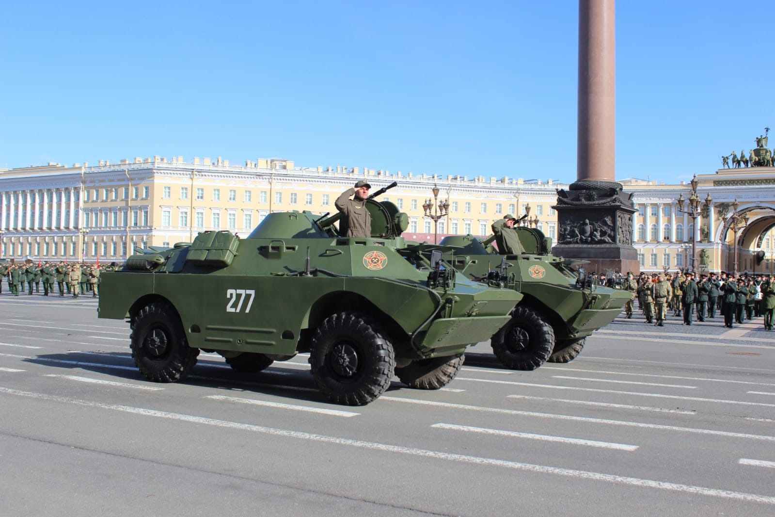 Техническое общество. 9 Мая парад Победы. Парад военной техники в СПБ. Парад Победы техника. Военная техника Российской армии.