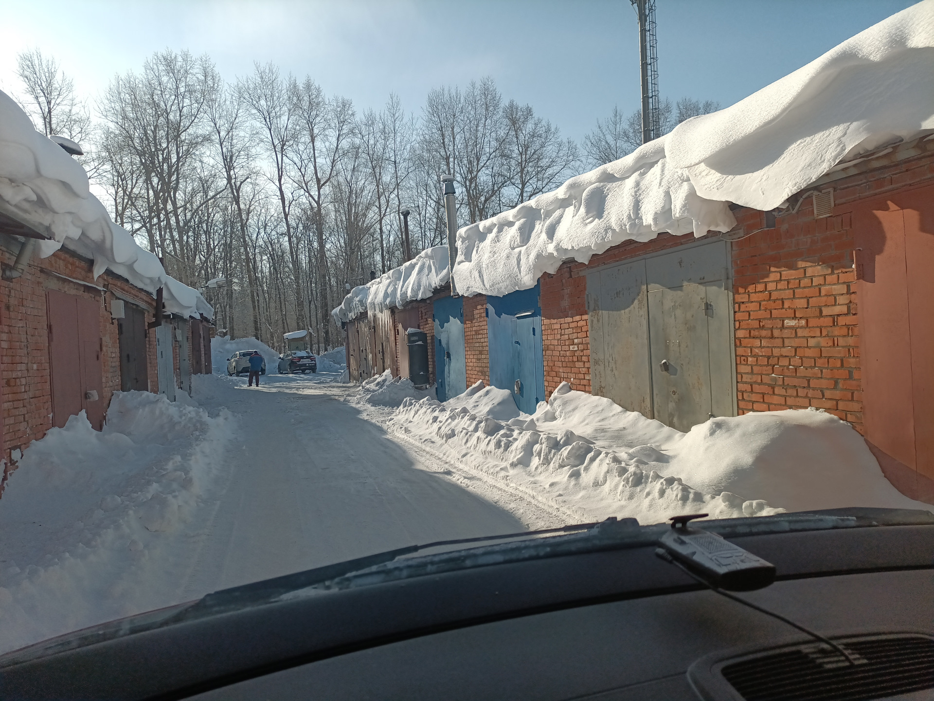 Козырек над входом в гараж по-быстрому — Сообщество «Гараж Мечты» на DRIVE2