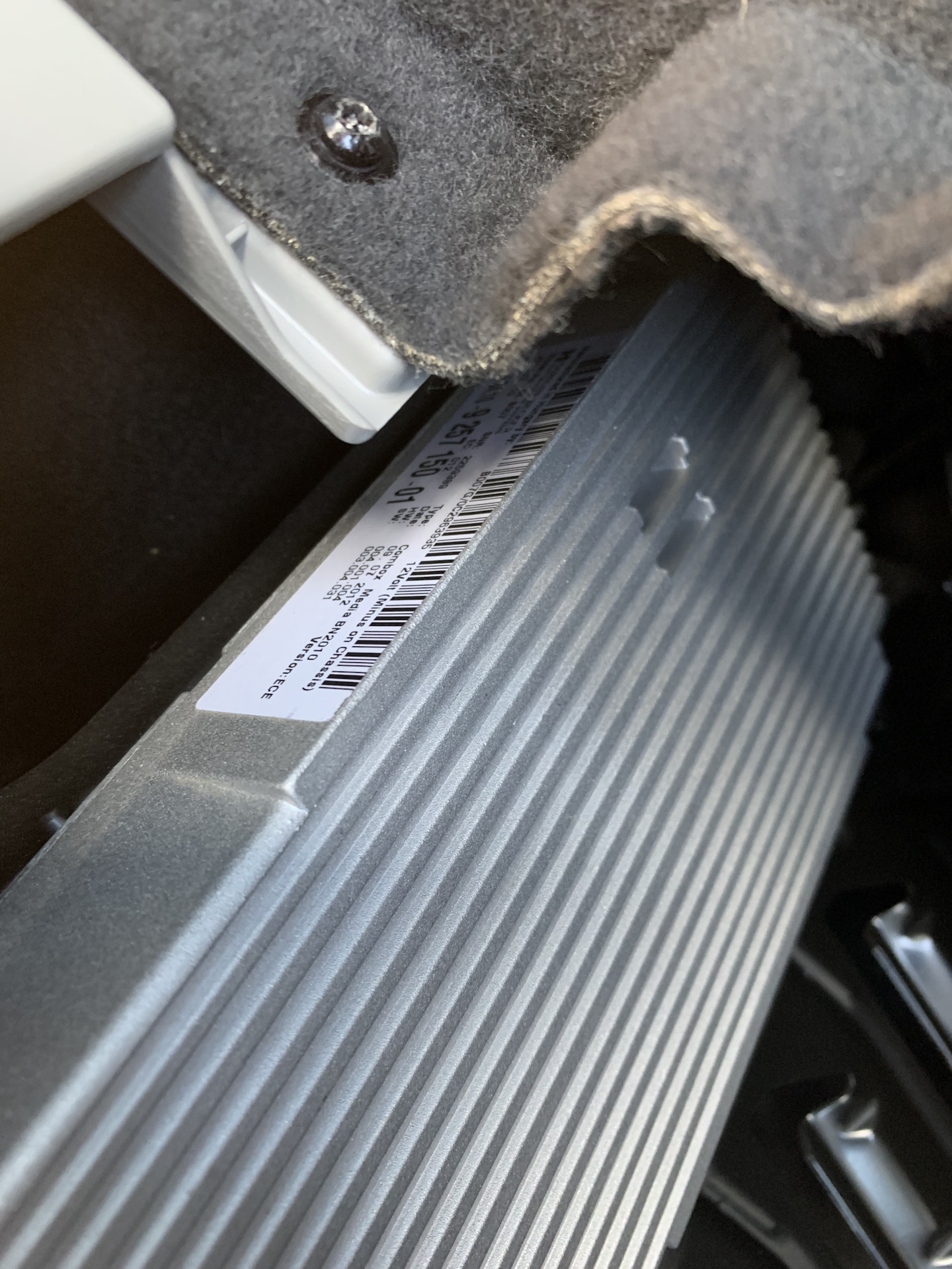 Музыка заикается. — BMW X3 (F25), 3 л, 2011 года | электроника | DRIVE2