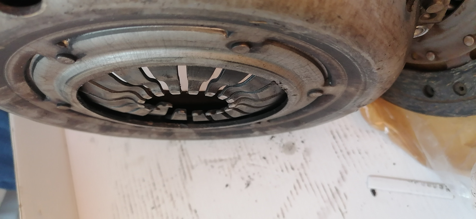 Вибрация педали сцепления — Ford Focus II Hatchback, 1,6 л, 2007 года ...