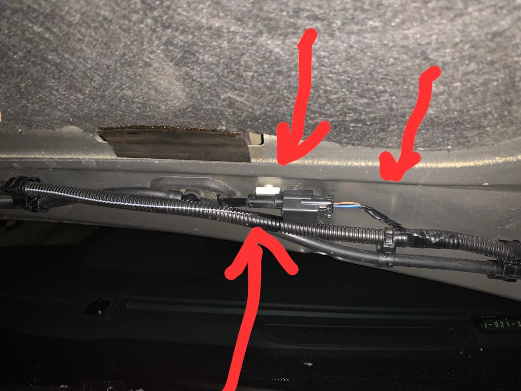 Подогрев форсунок омывателя лобового стекла. — Volvo XC70 III, 2,4 л ...