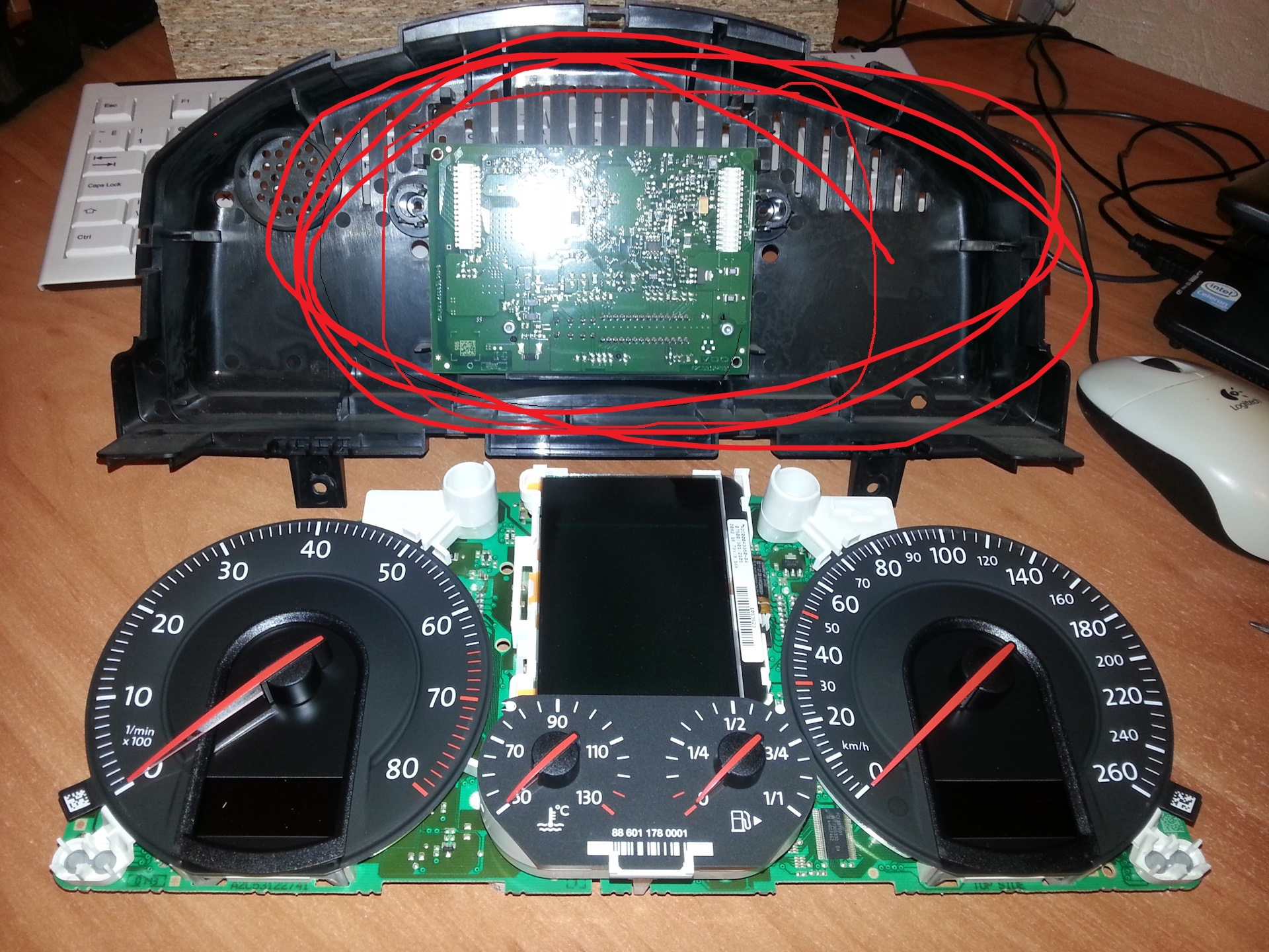 Не горят стрелки на приборке MFA+ — Volkswagen Passat B6, 1,8 л, 2008 ...
