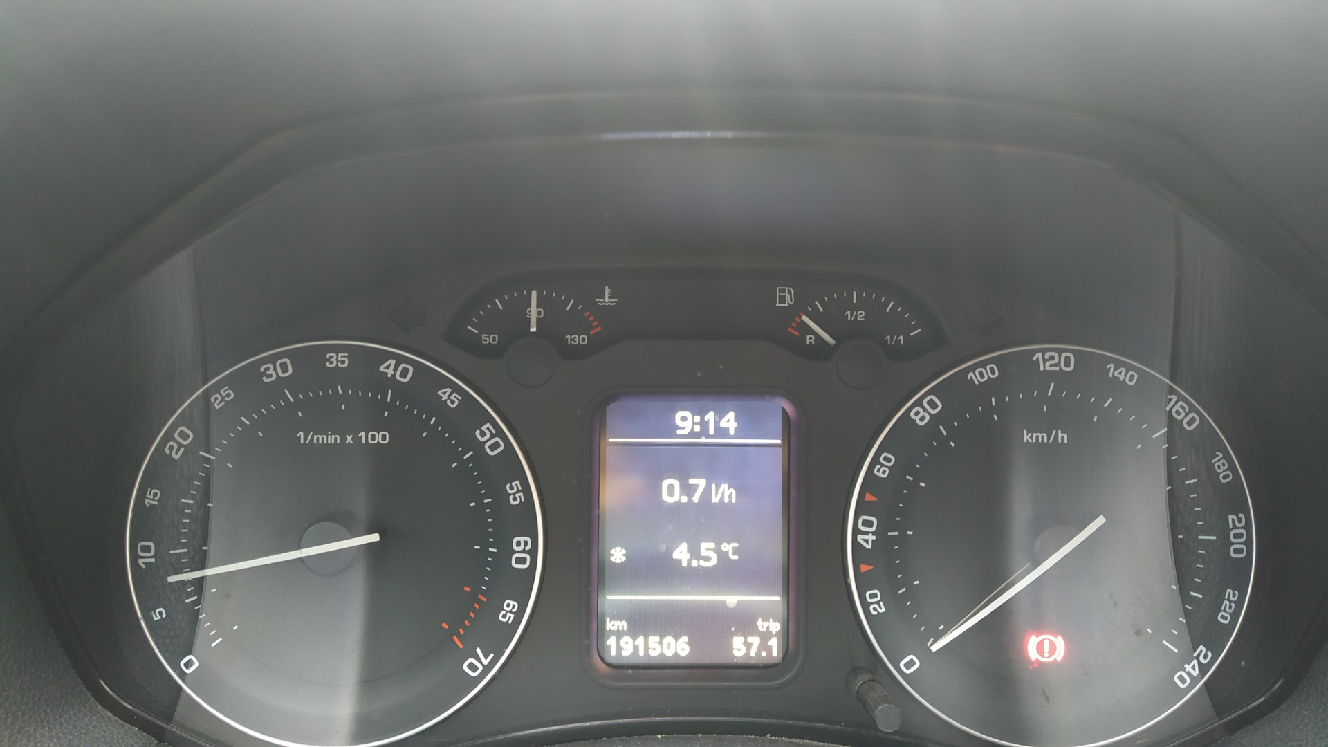 Нужна помощь! Октавия а5 2.0 fsi bvy троит на холостых оборотах ...