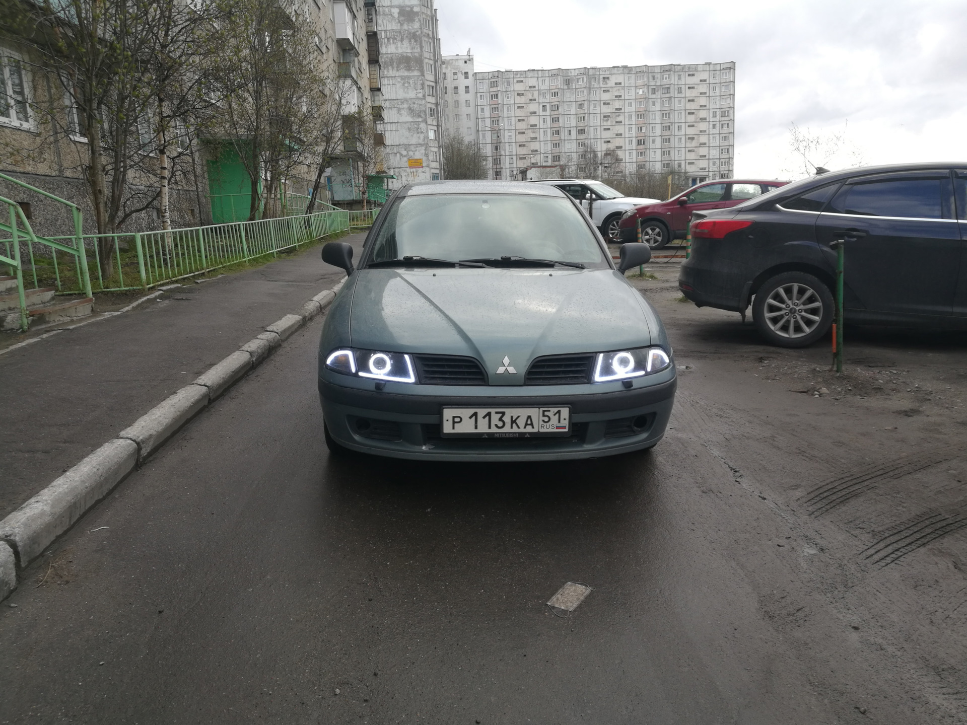 Обвесы на Mitsubishi carisma