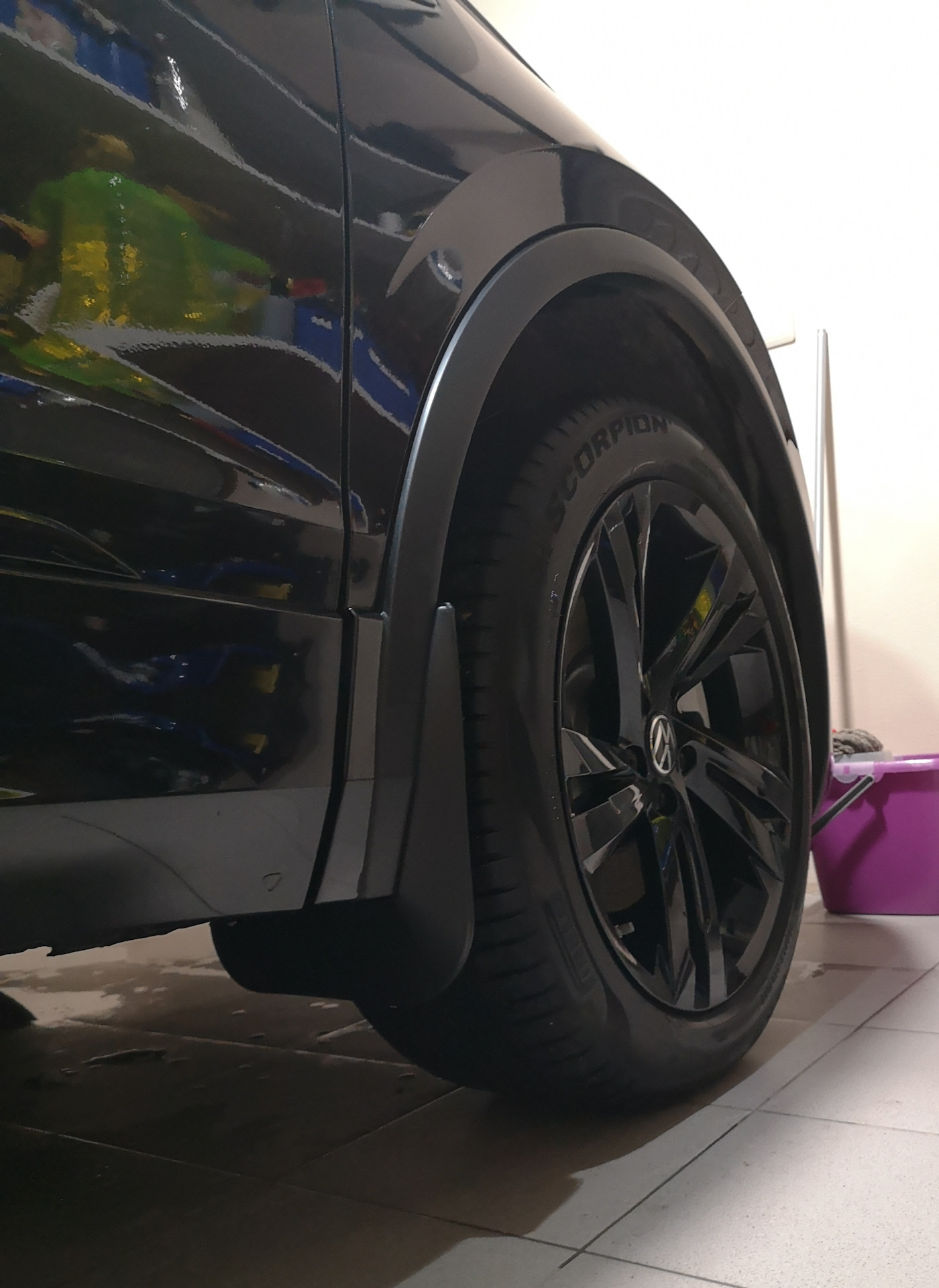 Брызговики R-line — Volkswagen Tiguan (2G), 2 л, 2021 года | запчасти ...