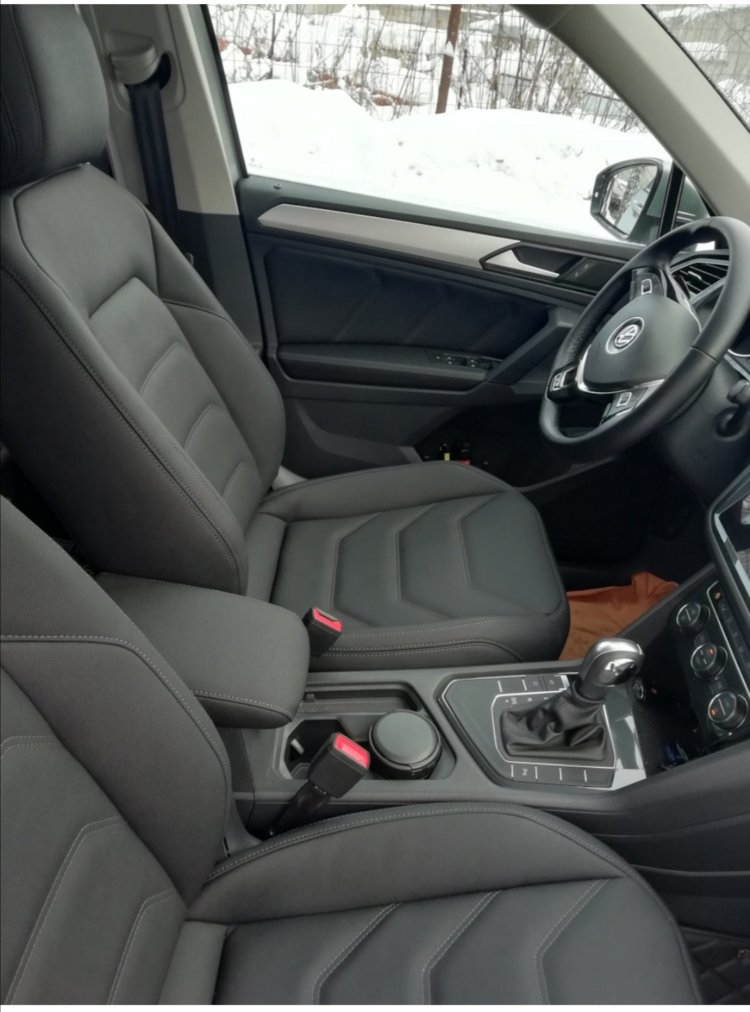 Каркасные чехлы из экокожи со вставками из алькантары. — Volkswagen ...