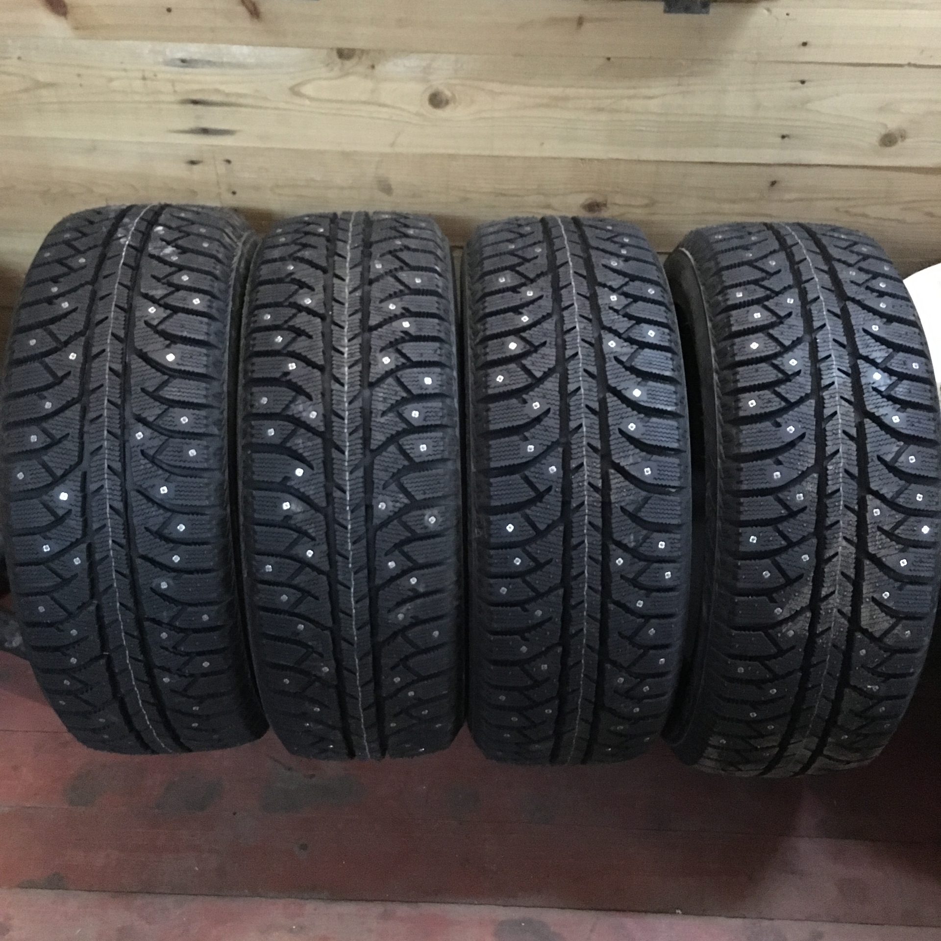 Покупка зимней резины BRIDGESTONE ISE CRUISER 7000 s r15/65/195 — Lada ...