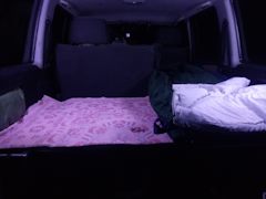 Кровать в авто для путешествий. Смотреть фото Кровать в авто для путешествий. Смотреть картинку Кровать в авто для путешествий. Картинка про Кровать в авто для путешествий. Фото Кровать в авто для путешествий