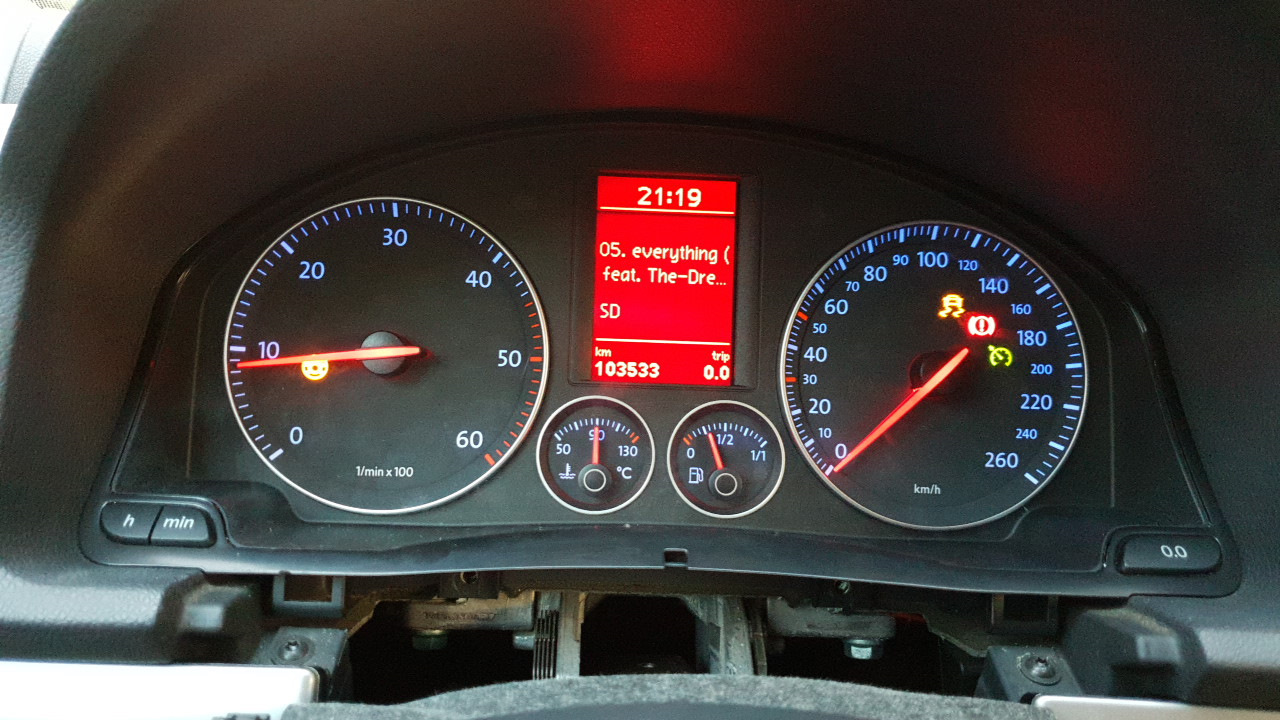 Установка MFD, мультируля и круизконтроля — Volkswagen Golf Mk5, 1,9 л