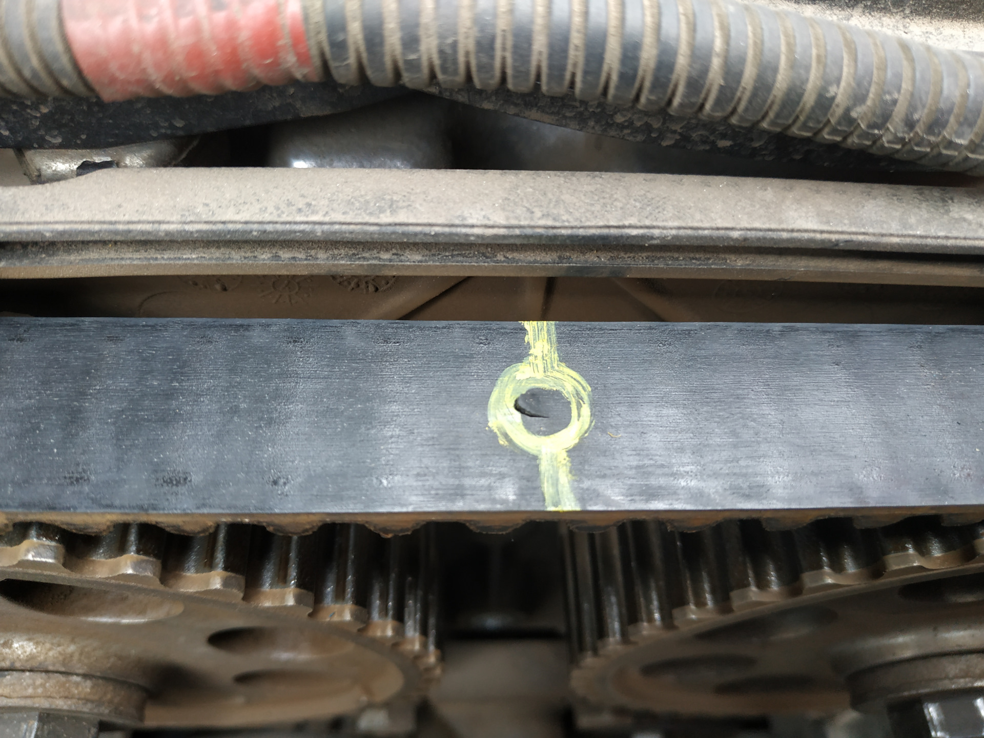 Почти обрыв ремня ГРМ — Lada Приора седан, 1,6 л, 2008 года ...