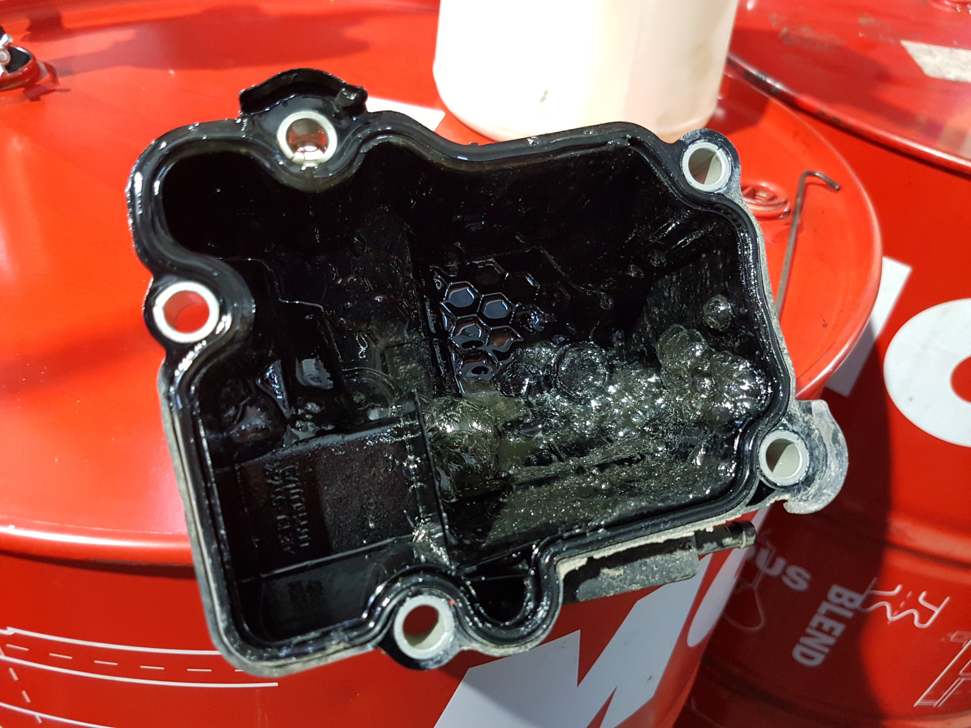 Заменили масло в муфте Халдекс — Volvo XC60 (2G), 2 л, 2018 года ...