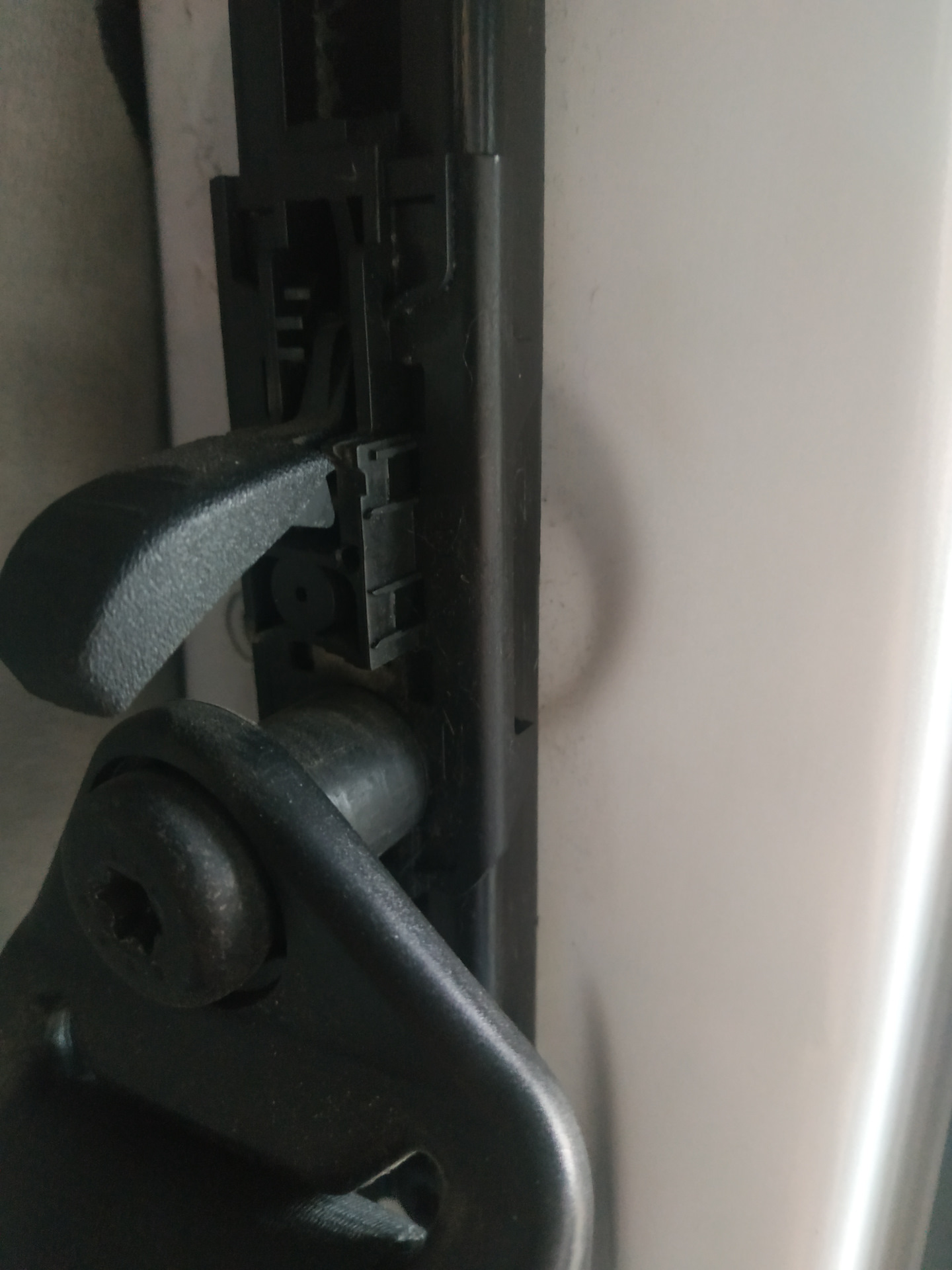 Как снять заглушку — Ford Transit (8G), 2,2 л, 2019 года | другое | DRIVE2