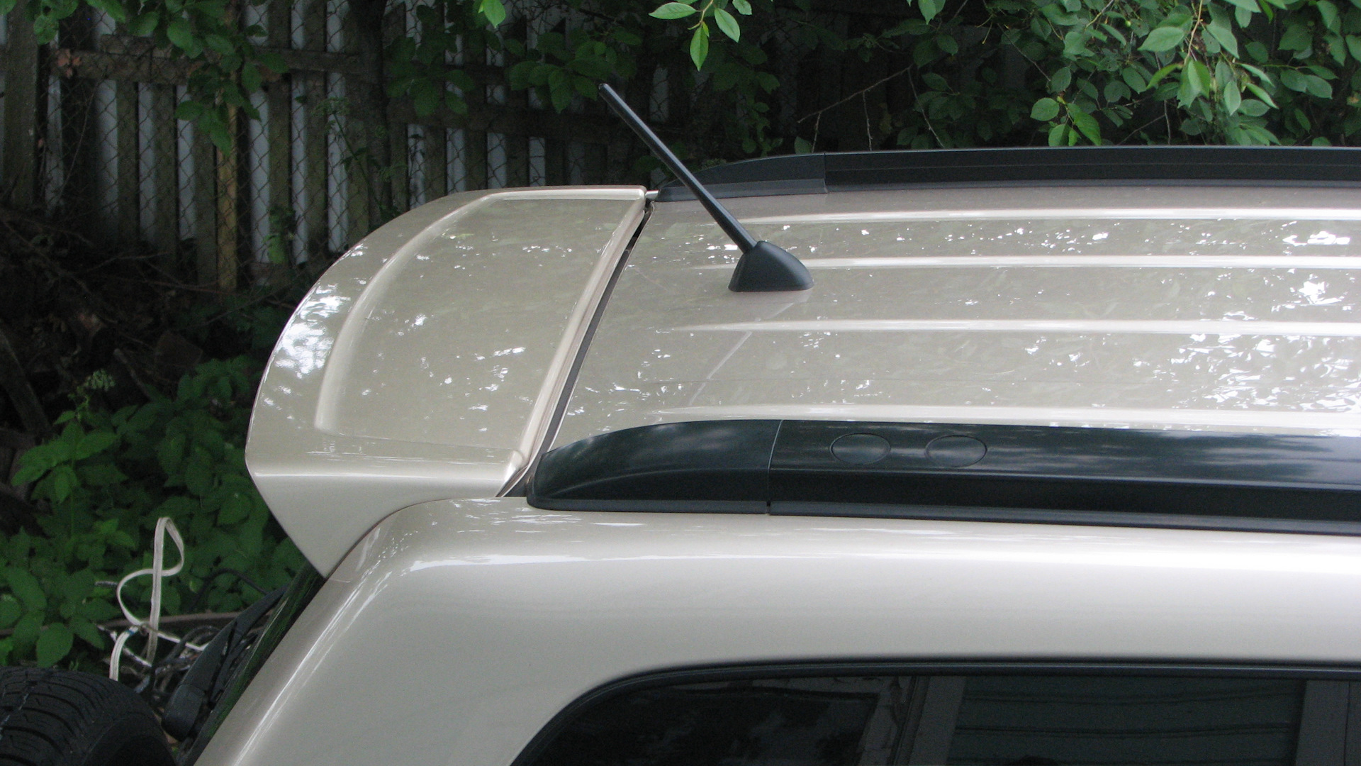 спойлер на гранд витару. спойлер hyundai grand starex. спойлер grand vitara 3. задний спойлер на сузуки гранд витара 1998-2005. гранд витара 2 спойлер.