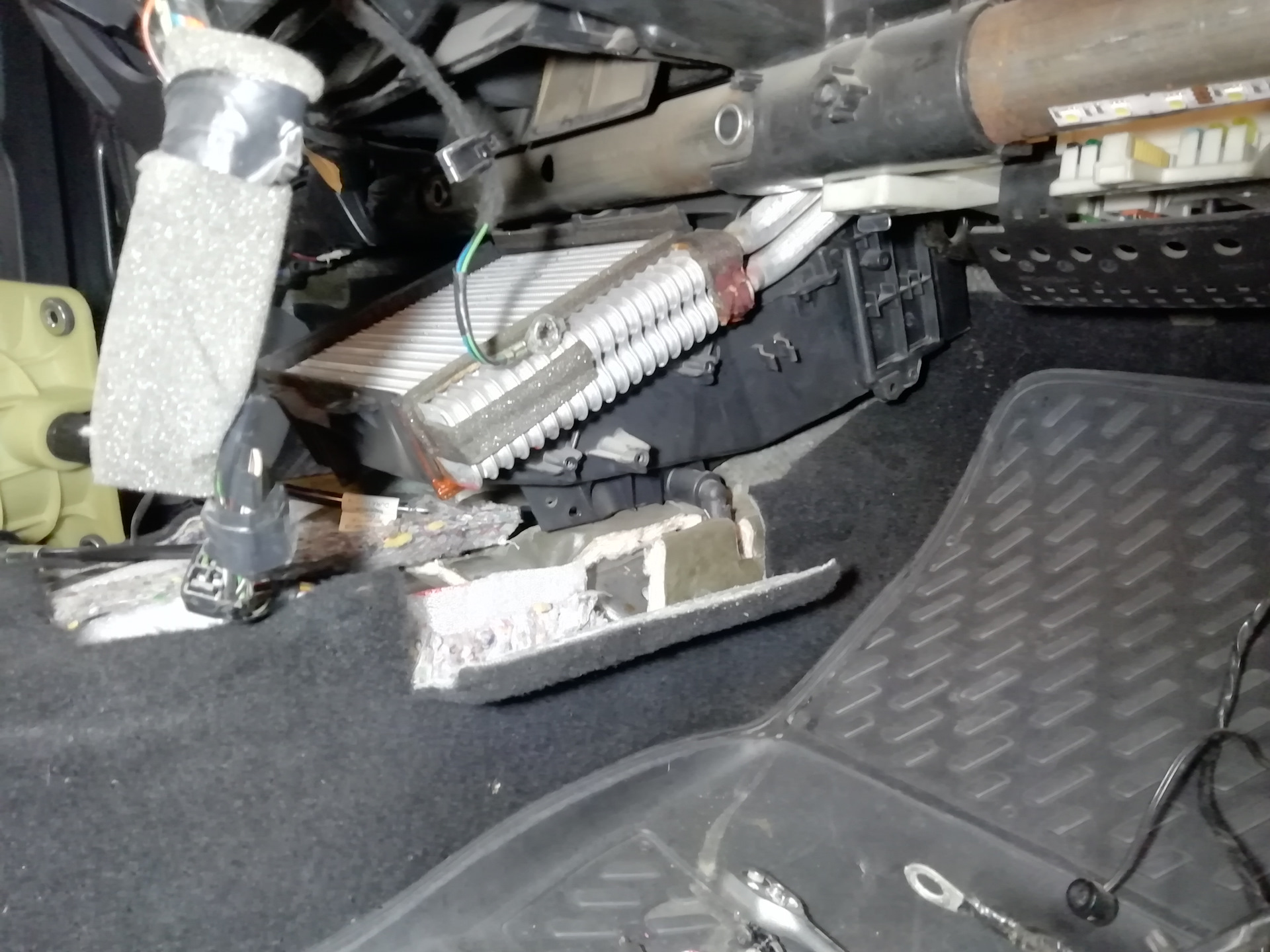 Не греет печка! — Ford Focus Hatchback II, 1,4 л, 2010 года | поломка ...