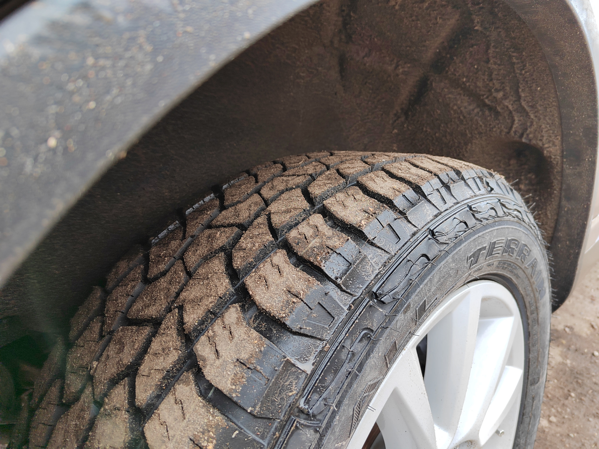 Про Nokian Tyres 235/65R17 108T XL Outpost AT TL — Volkswagen Touareg ...