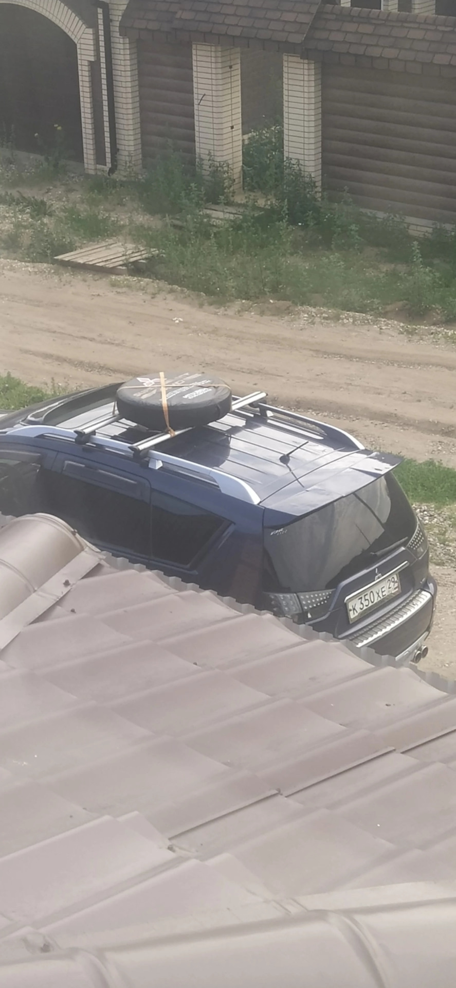 Как закрепить запаску — Mitsubishi Outlander XL, 3 л, 2007 года ...