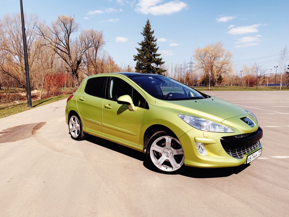 Пежо 308 1.6. Пежо 308 желтый. Пежо 308 желтый цвет. Peugeot 308 80. Пежо 308 желто зеленая.