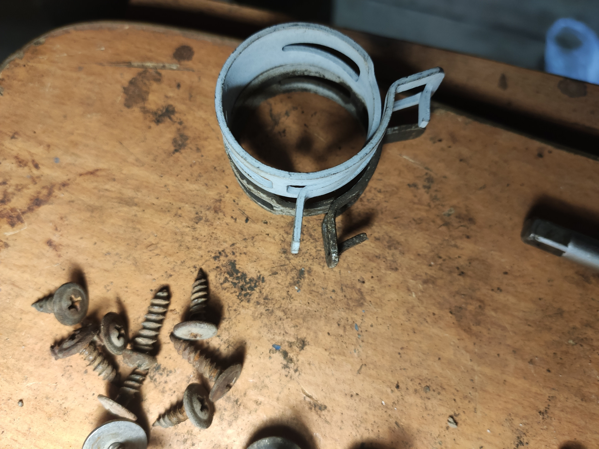 Подтекает из под патрубков антифриз, как лечить? — Volkswagen Passat B3 ...