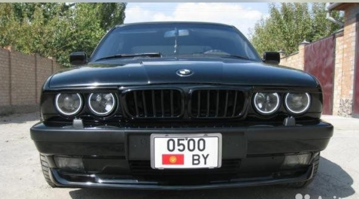 Е34 узкая морда. БМВ е34 дорест и рест. BMW e38 HELLA Black. Фары HELLA Black BMW e34. БМВ е34 дорестайлинг.