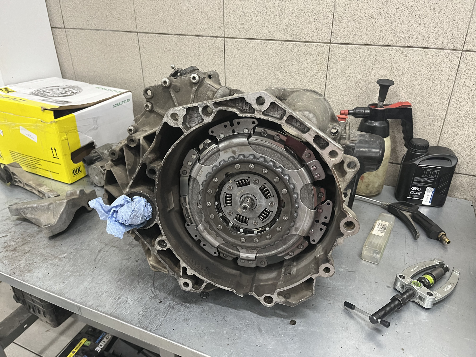 Замена сцепления DQ200. — Volkswagen Passat B7, 1,8 л, 2013 года ...