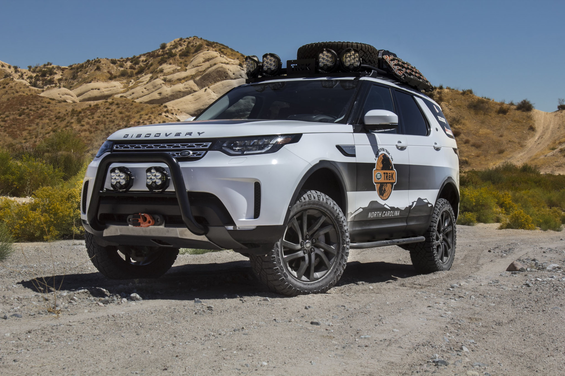 Использование range. Land Rover Discovery 5 off Road. Land Rover Discovery Sport Offroad. Land Rover Discovery Sport off Road. Land Rover Discovery 5 офф роуд.