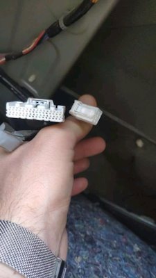 Как разобрать фишку разъема