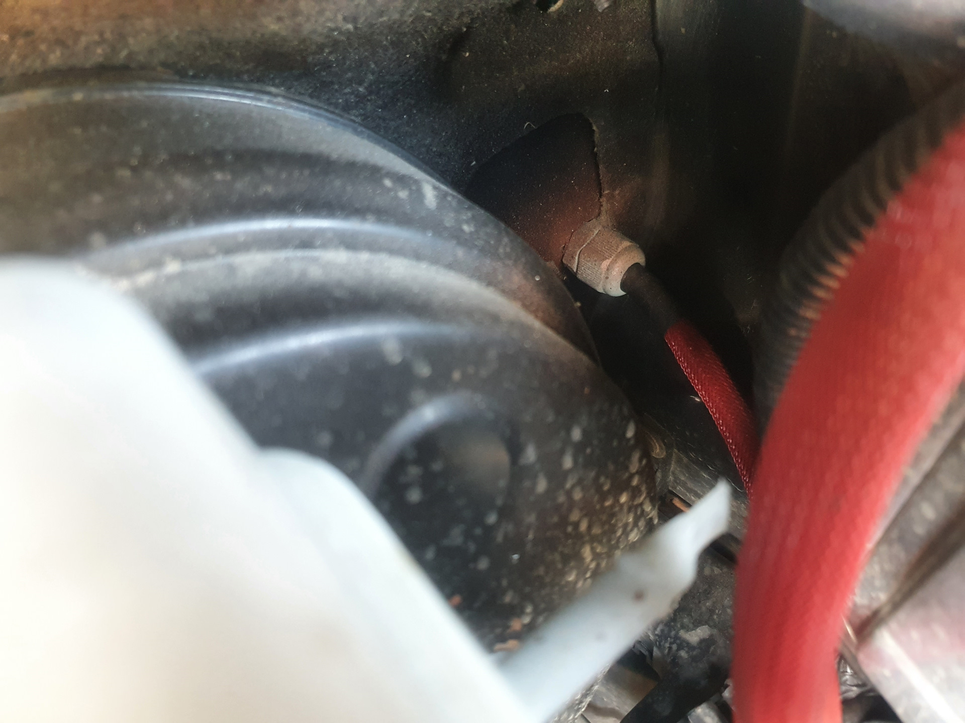 64. Нужен совет. Как протянуть провод в салон — KIA Sportage (2G), 2 л ...