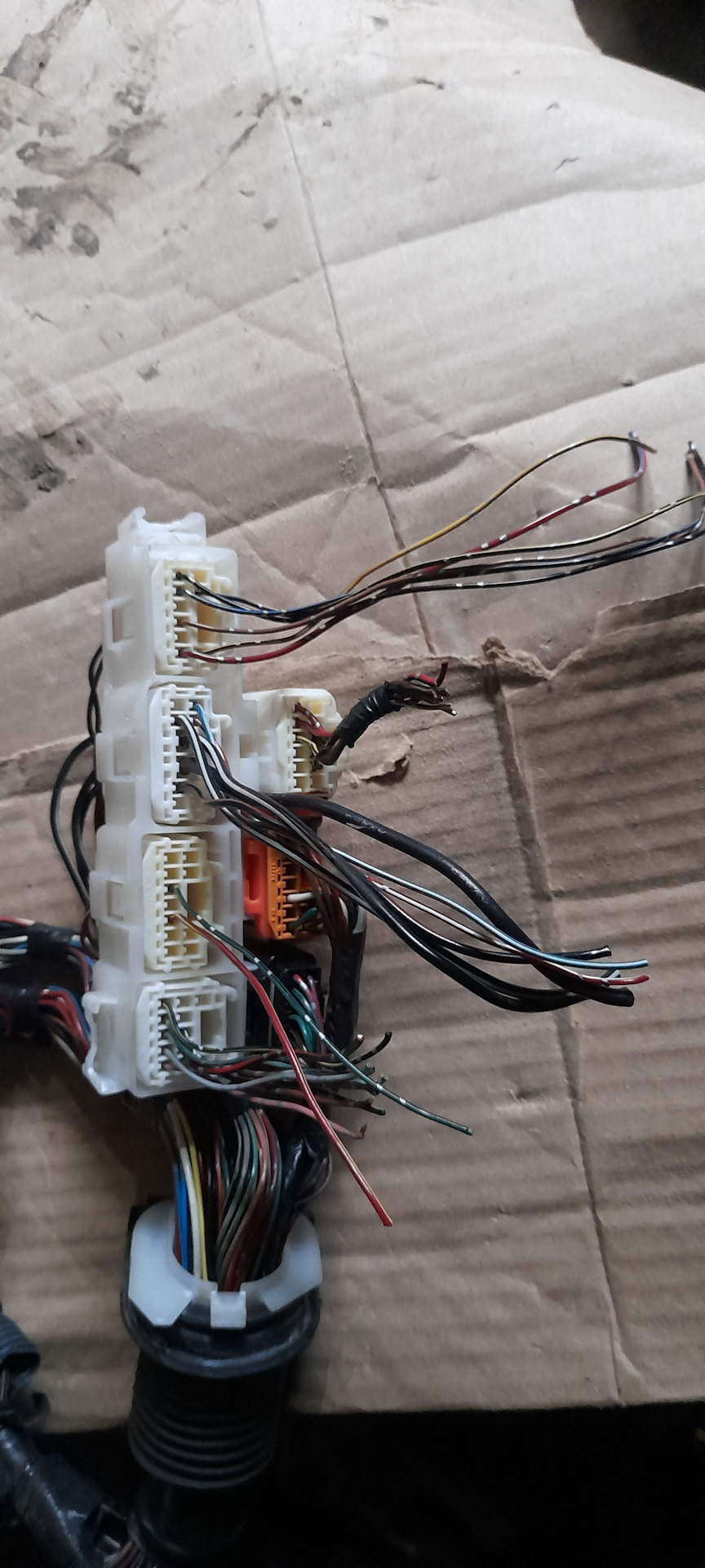 Распиновка ЭБУ 2JZ-GE Toyota Progres JCG11 — ГАЗ 3102, 3,4 л, 2011 года ...