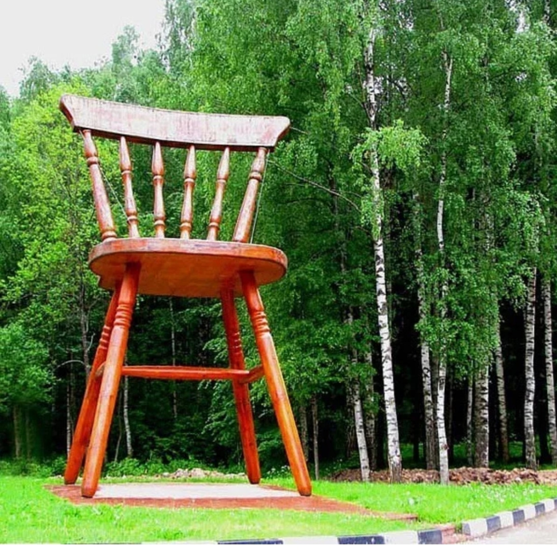 самый большой стул в мире