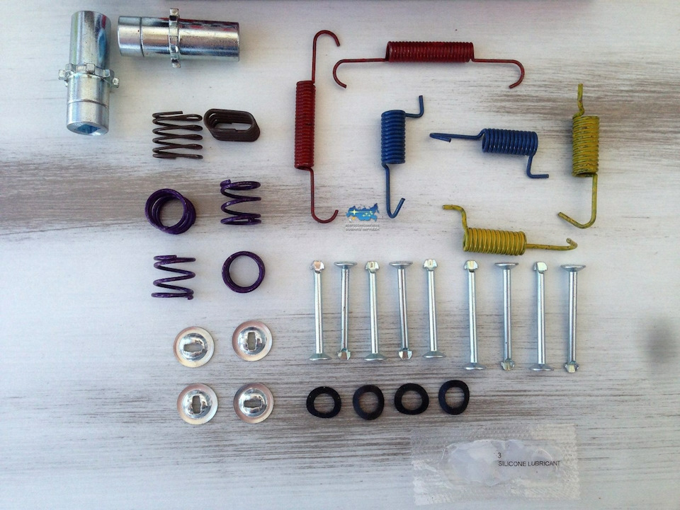 Рем комплект ручного тормоза — Mitsubishi Outlander XL, 3 л, 2007 года ...