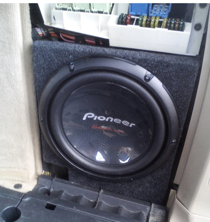 {ВОПРОС} Где в Москве сделать автозвук? — BMW X5 (E53), 4,8 л, 2004 ...