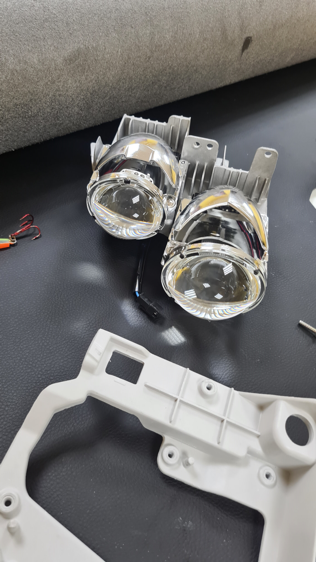 Потухла одна линза в фаре Camry XV55 (Exclusive) | 2017 — Toyota Camry ...