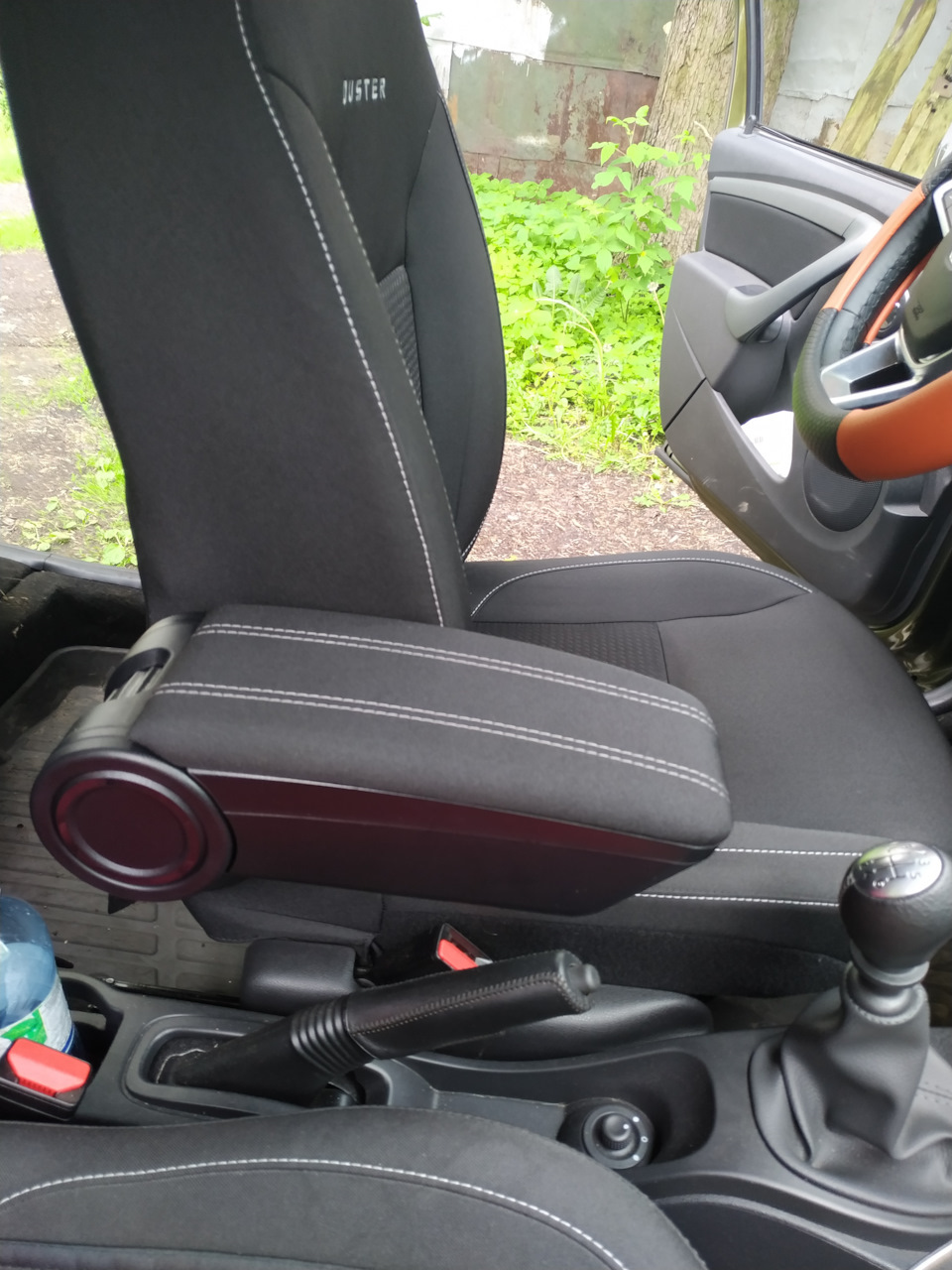 Подлокотник в рено дастер. — Renault Duster (1G), 1,6 л, 2018 года ...