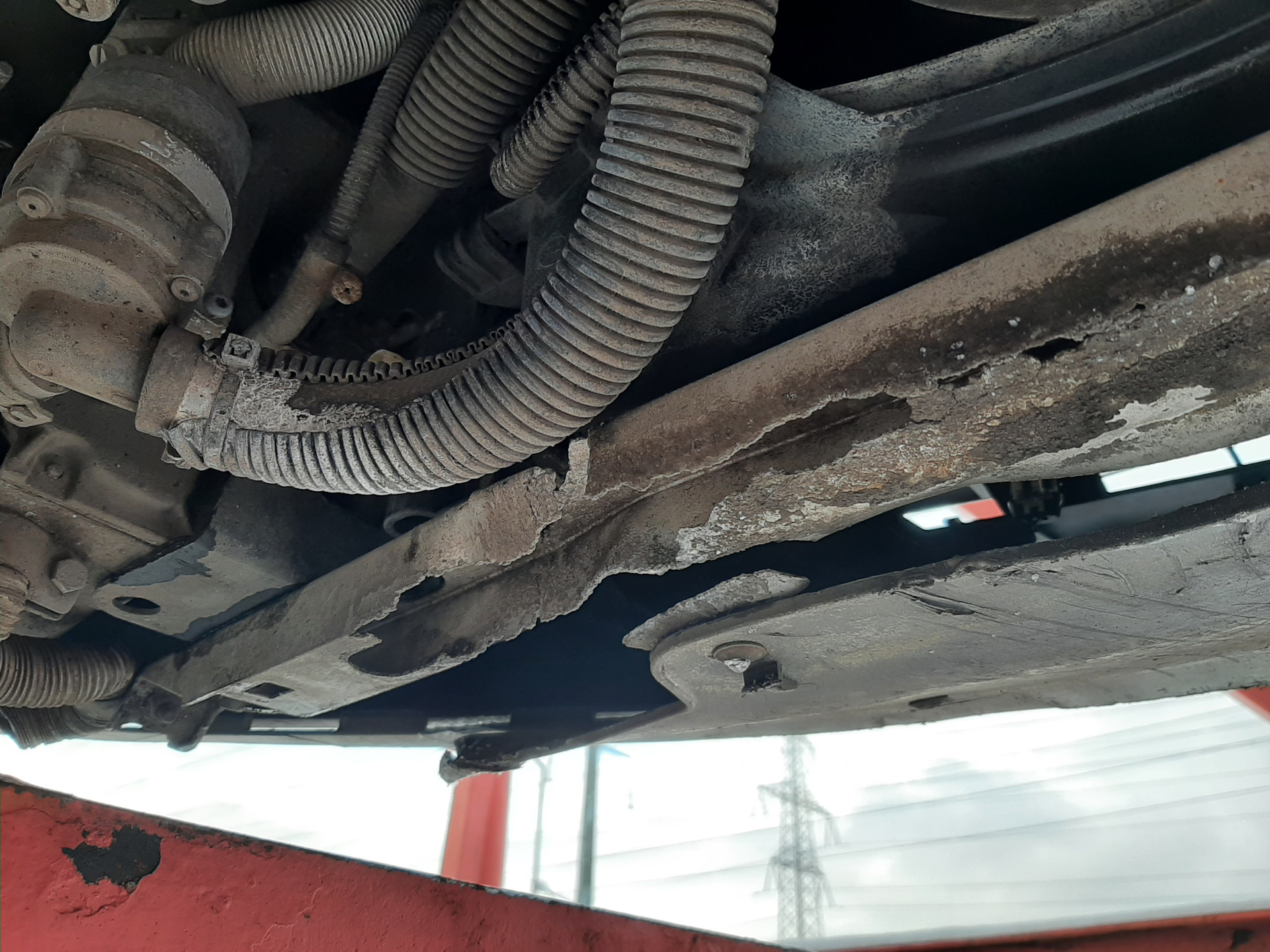 [Запчасти] Опорная планка радиатора Corsa D — Opel Corsa D, 1,4 л, 2008 ...