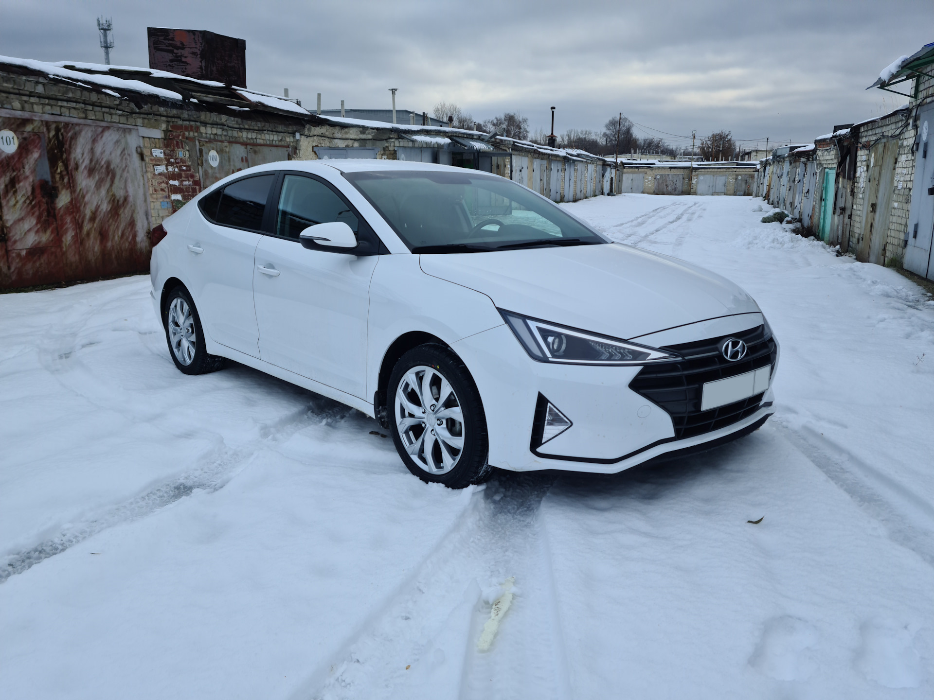 Диски на элантру 6 — Hyundai Elantra (6G), 2 л, 2017 года | колёсные ...