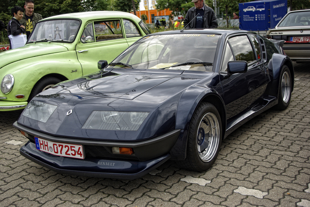 Альпина gt 400 купить. Alpina gt 400. Alpine gt 400 лодка. 1973 Alpine-Renault a310. Рено Alpine a310 1971.