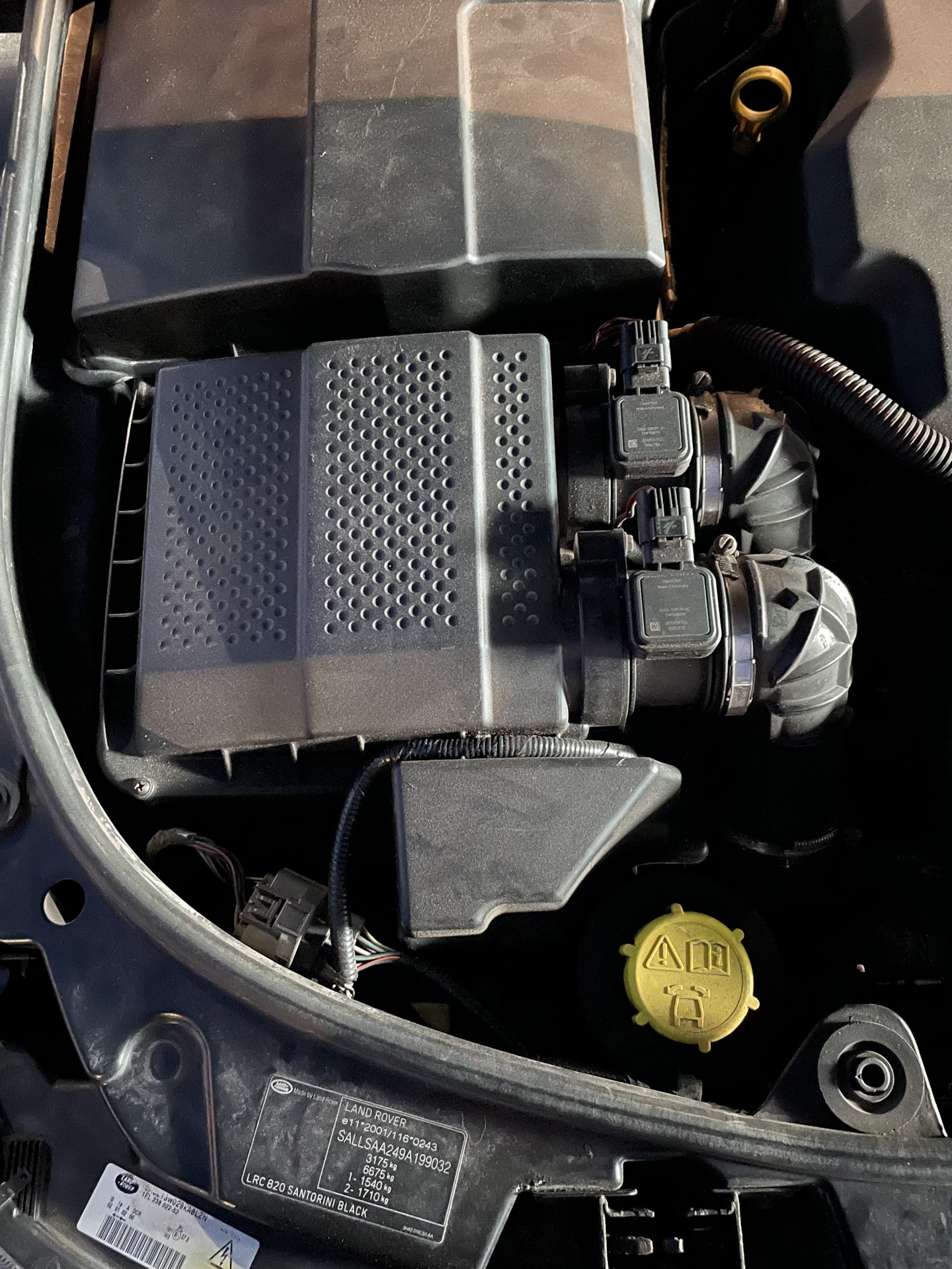 Отключаем и глушим клапан ЕГР на Land Rover Range Rover sport 2008 года ...