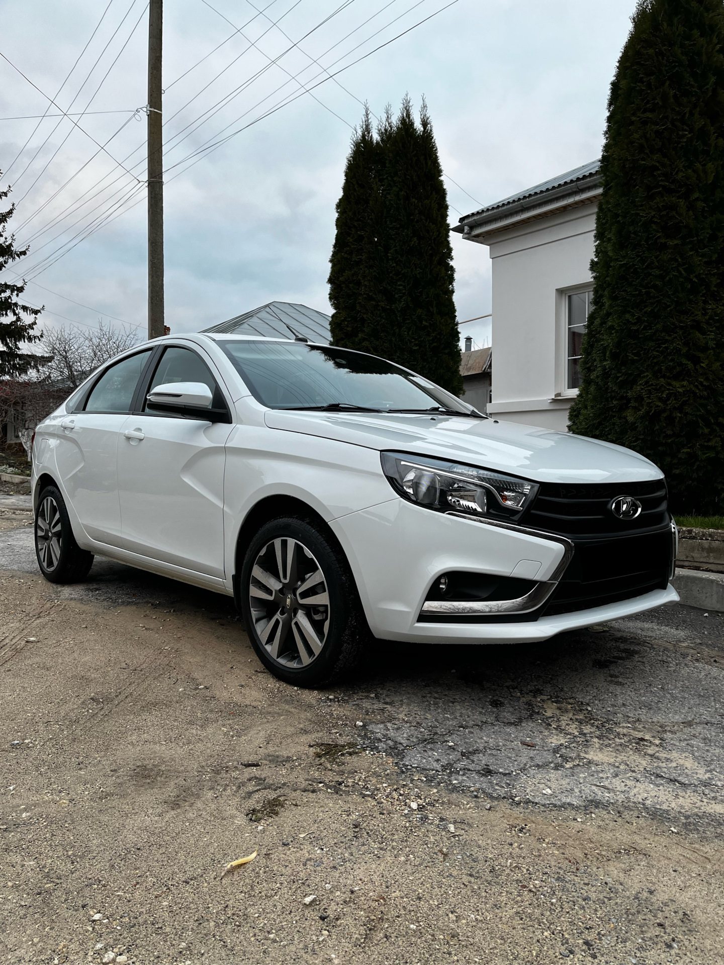 Диски r17 от весты кросс на весту седан — Lada Vesta, 1,6 л, 2018 года |  колёсные диски | DRIVE2