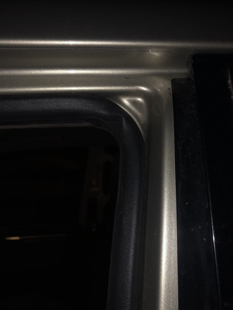 Уплотнитель капота из ВАЗовского — Mitsubishi Pajero (4G), 3 л, 2012 ...
