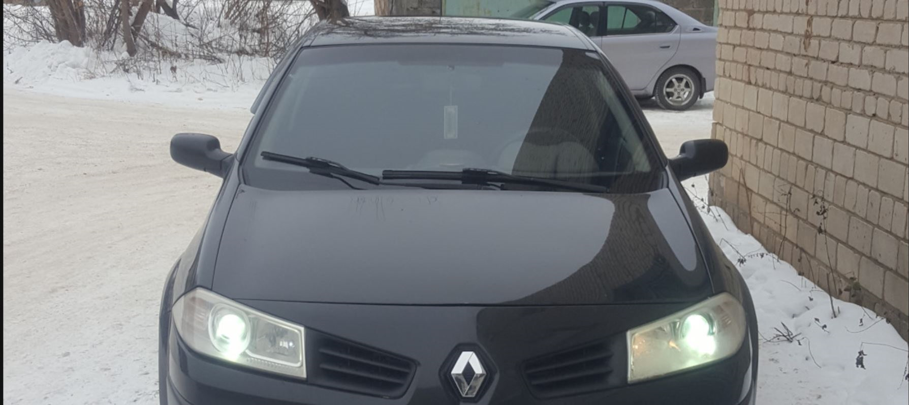 Фары на меган — Renault Megane II, 1,4 л, 2008 года | запчасти | DRIVE2
