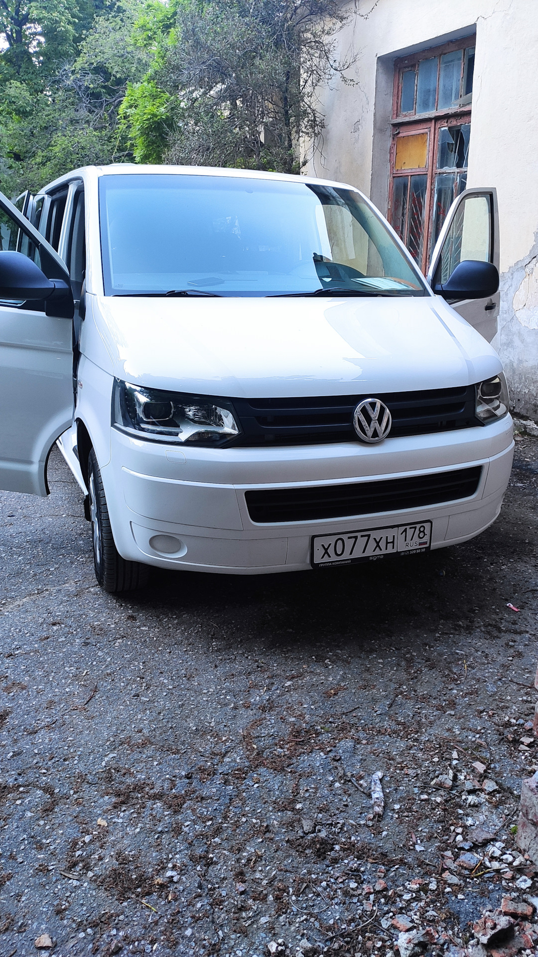 Переборка сдвижной двери из-за нестабильной работы доводчика ...