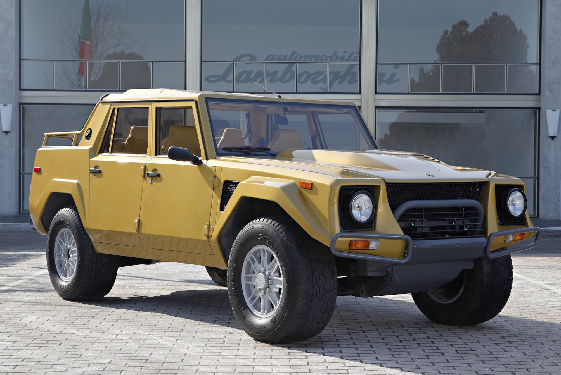 Lamborghini lm002 РІРѕРµРЅРЅС‹Р№