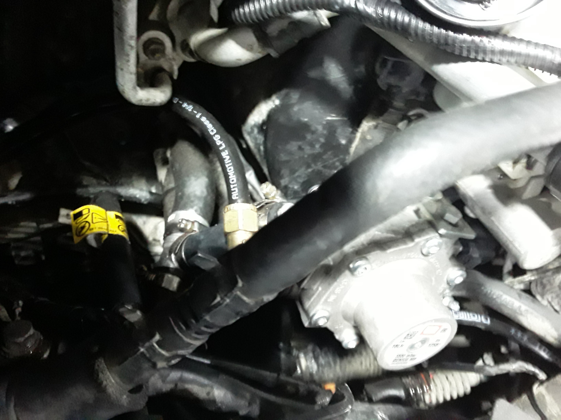 Замерзает редуктор ГБО — Chevrolet Captiva (1G), 2,4 л, 2008 года ...