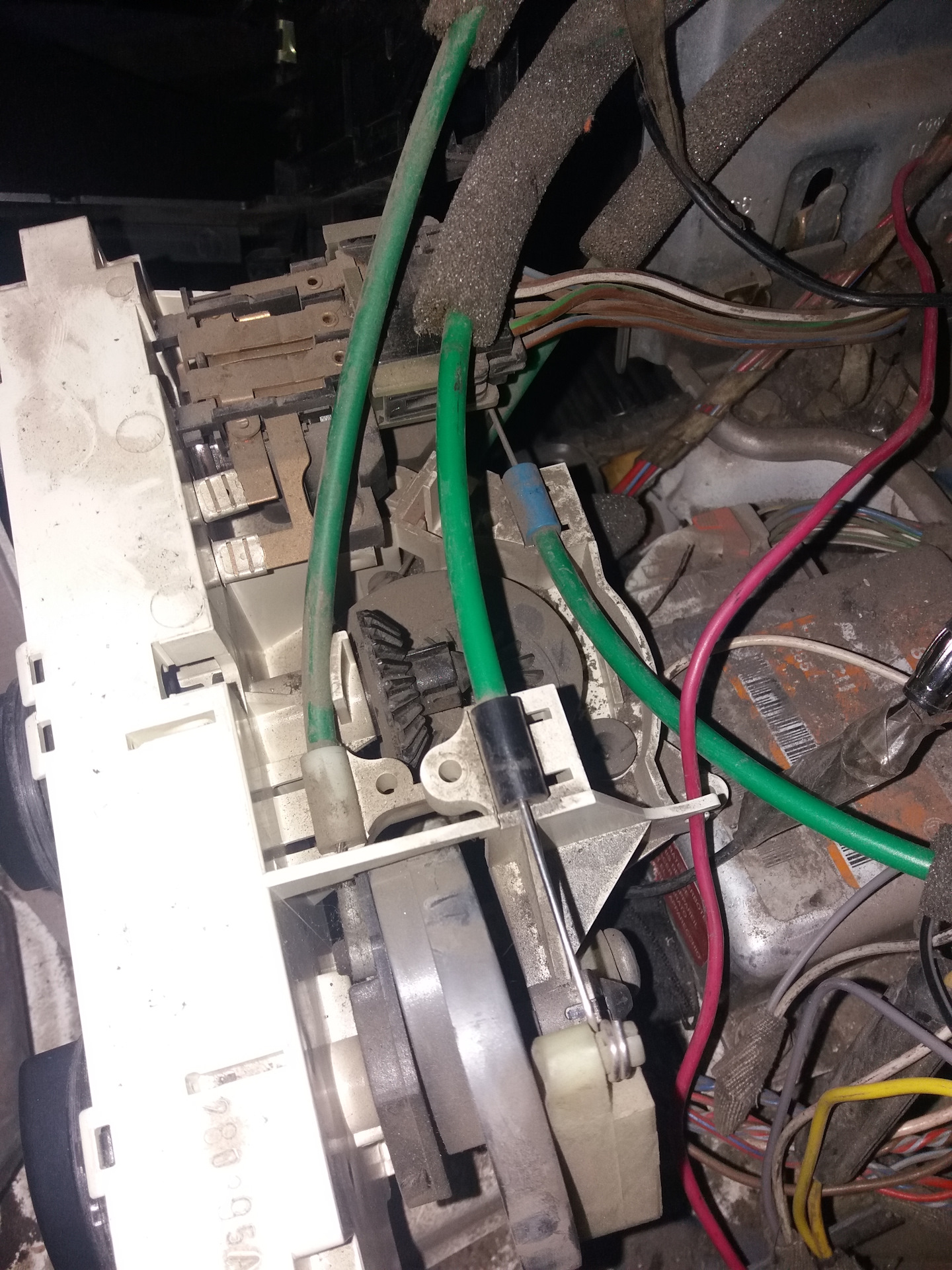 Печка не дует в ноги, только в салон и стекло — Audi A4 (B5), 1,6 л ...