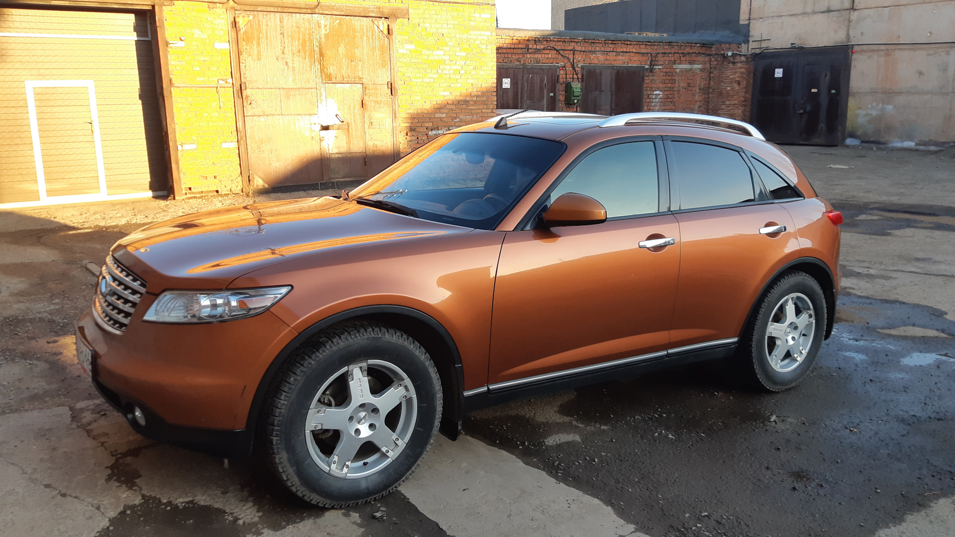 Финик продан — Infiniti FX (1G), 4,5 л, 2004 года | продажа машины | DRIVE2