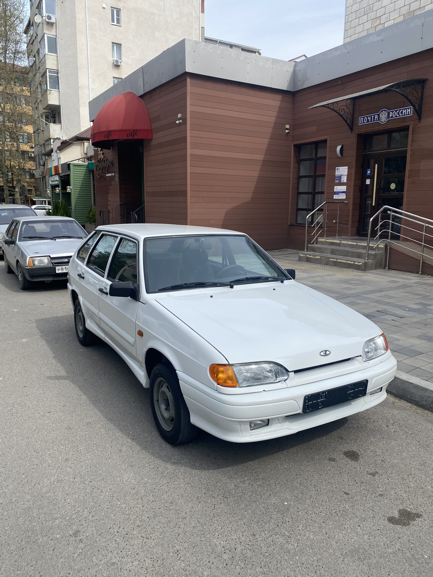 Продажа — Lada Приора седан, 1,6 л, 2015 года | продажа машины | DRIVE2