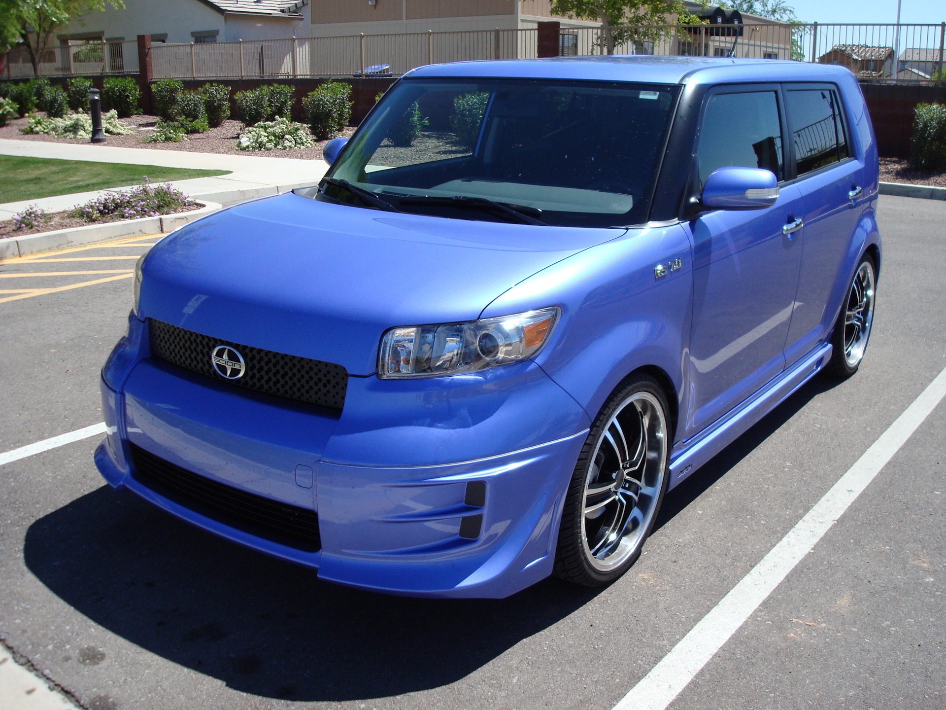 Toyota Scion 2003